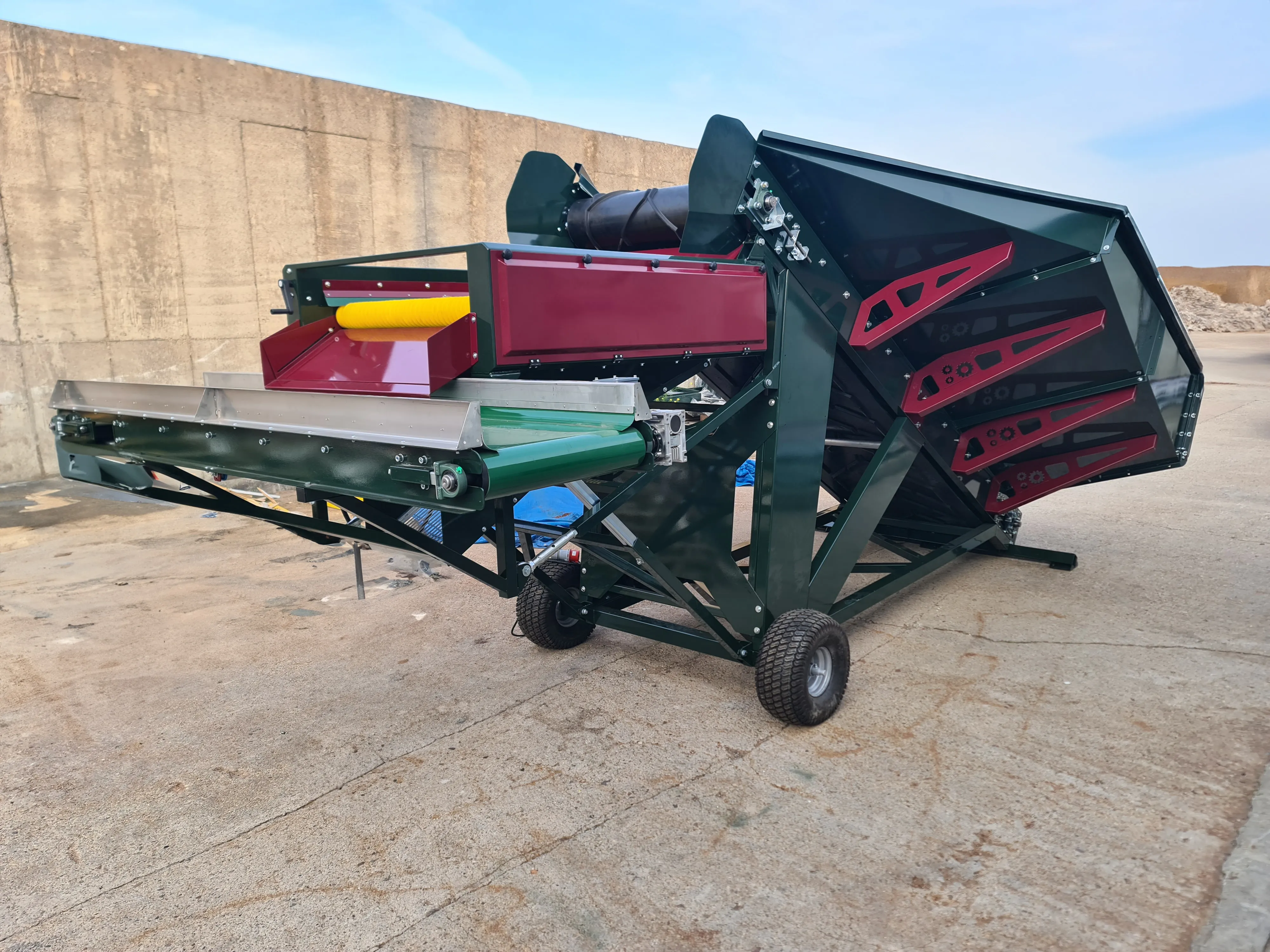Kosz przyjęciowy 5 m³ — realizacja Agro-Weld