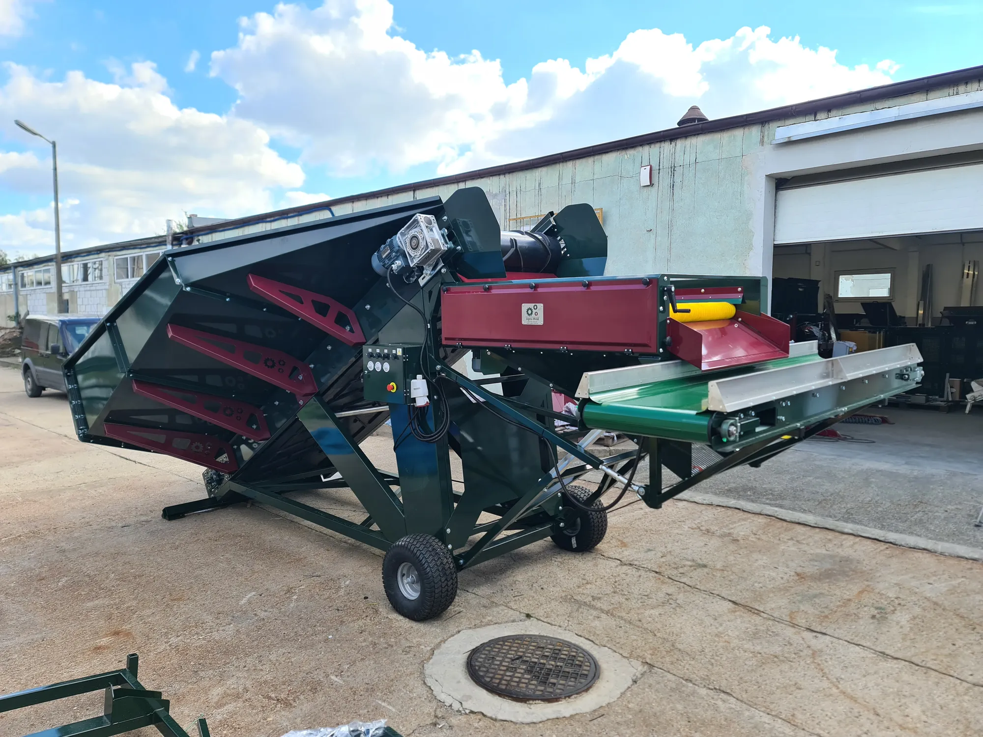 Kosz przyjęciowy 5 m³ - realizacja Agro-Weld