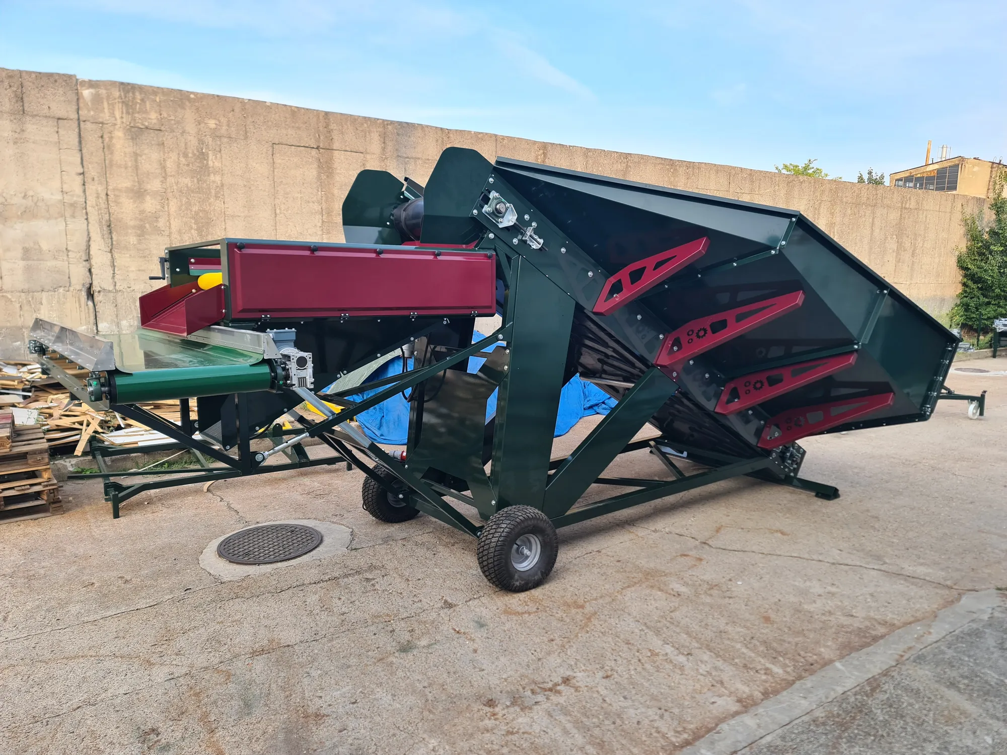 Kosz przyjęciowy 5 m³ - realizacja Agro-Weld