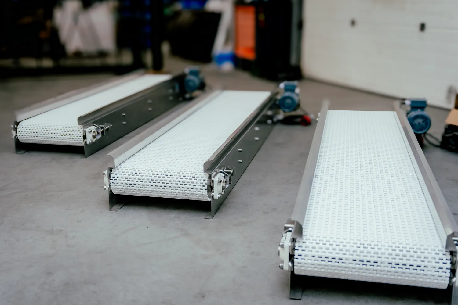 Przenośniki taśmowe z taśmą modularną - realizacja Agro-Weld